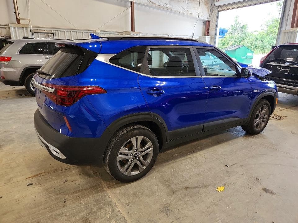 2023 KIA SELTOS S 3