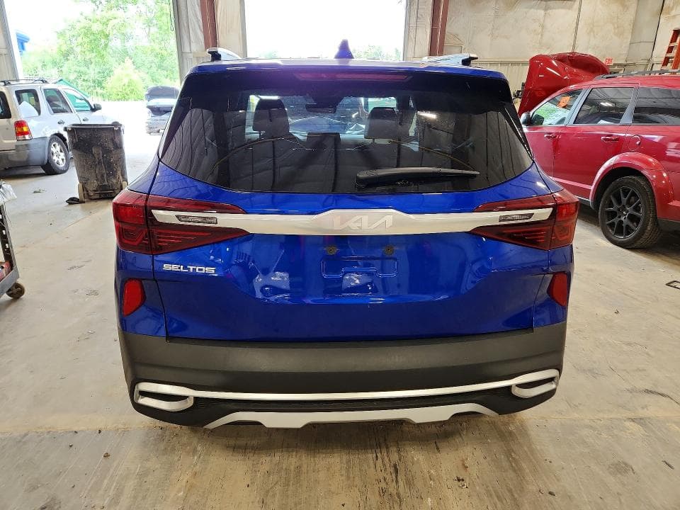 2023 KIA SELTOS S 6