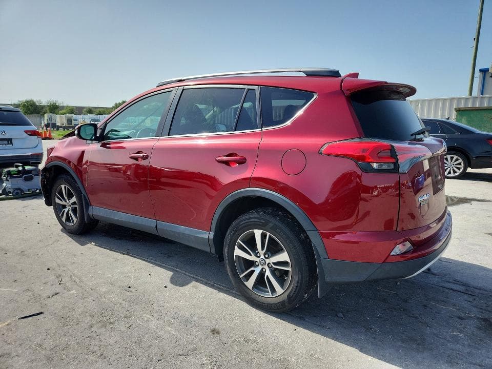 2018 TOYOTA RAV4 XLE 2