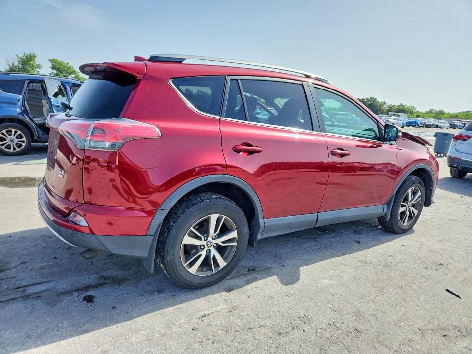 2018 TOYOTA RAV4 XLE 3