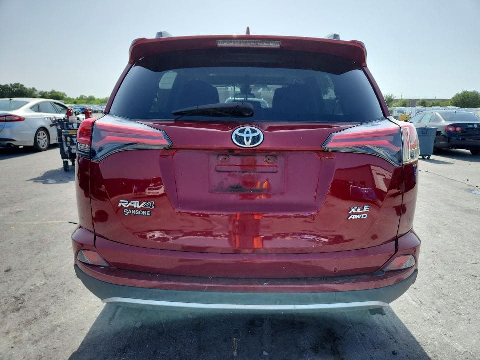 2018 TOYOTA RAV4 XLE 6