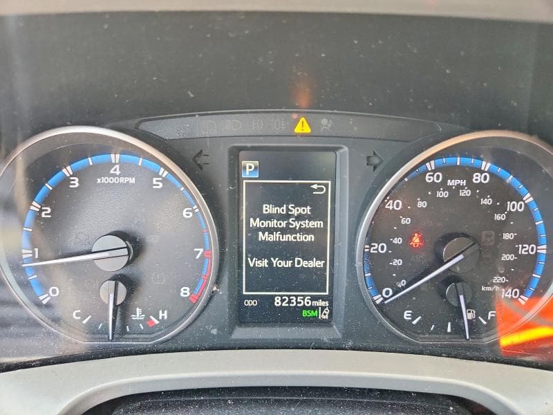 2018 TOYOTA RAV4 XLE 9