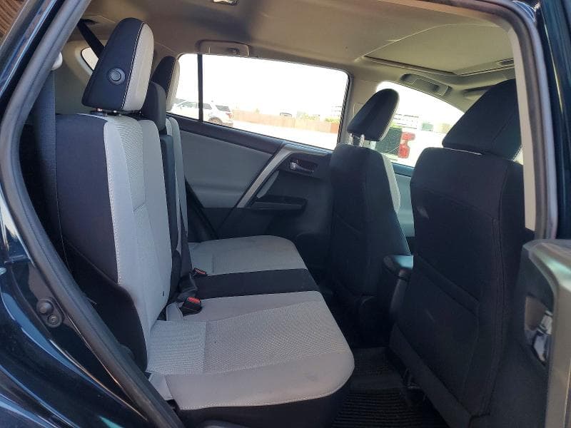 2017 TOYOTA RAV4 XLE 11