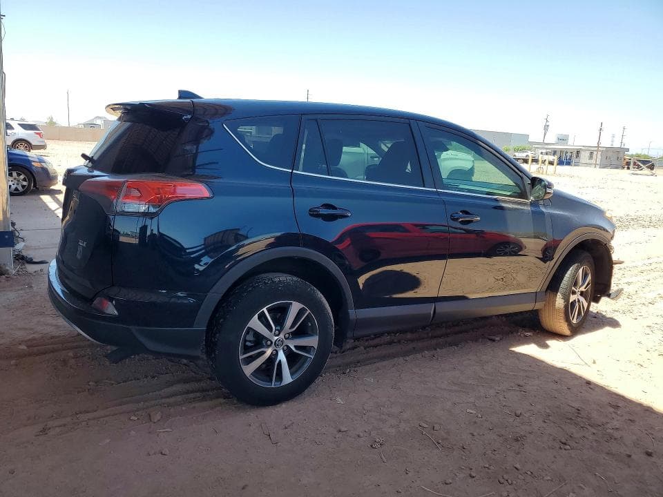 2017 TOYOTA RAV4 XLE 3