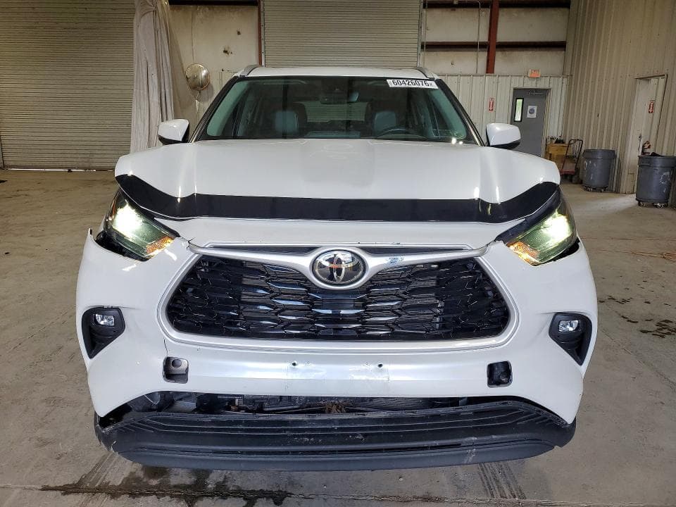 2022 TOYOTA HIGHLANDER XLE 5