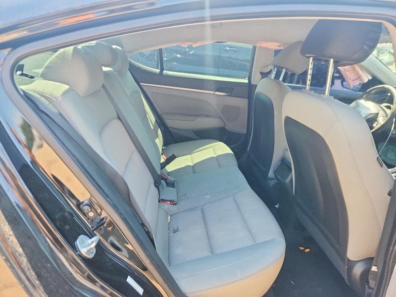 2017 HYUNDAI ELANTRA SE 10