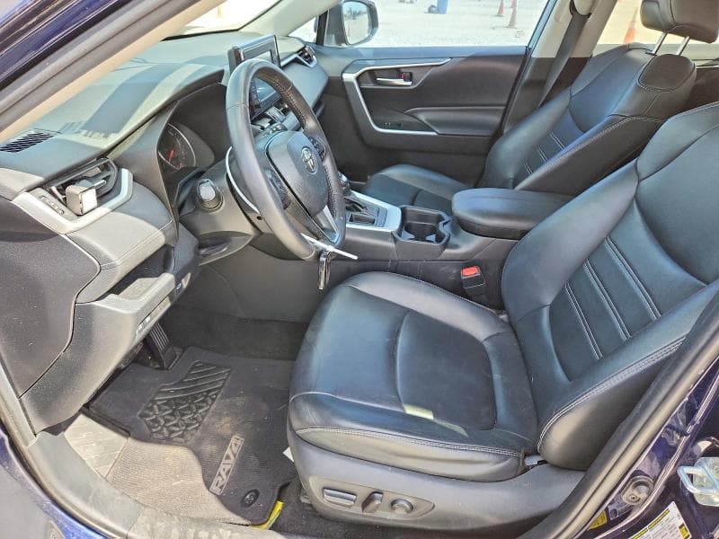 2019 TOYOTA RAV4 XLE PREMIUM 7