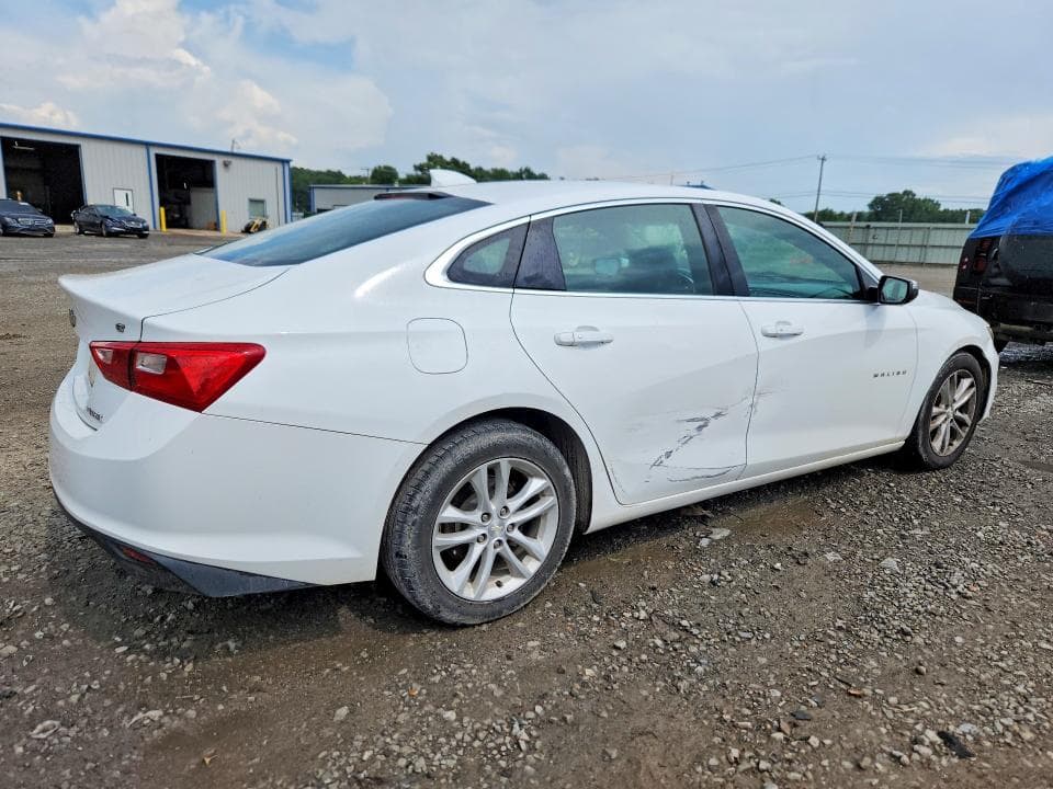 2017 CHEVROLET MALIBU LT 3