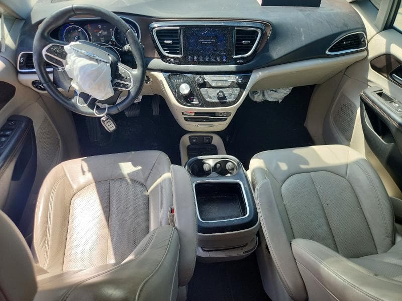2017 CHRYSLER PACIFICA TOURING L PLUS 8