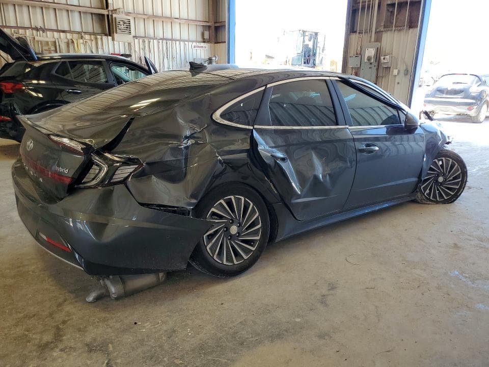 2023 HYUNDAI SONATA HYBRID LIMITED 3