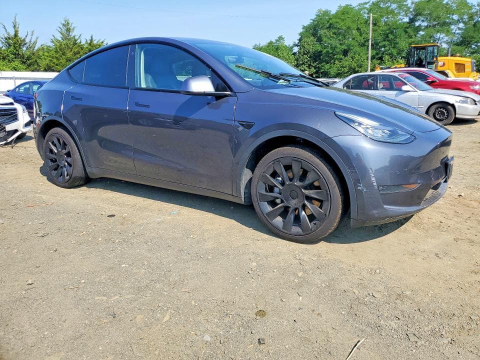 2021 TESLA MODEL Y 4