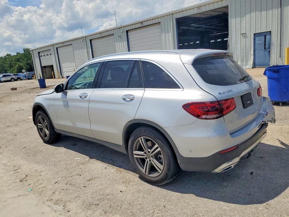 2020 MERCEDES-BENZ GLC 300 2