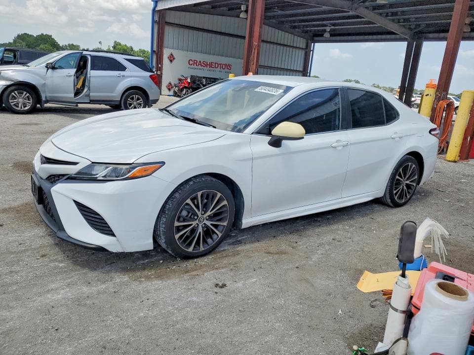 2020 TOYOTA CAMRY SE - 1
