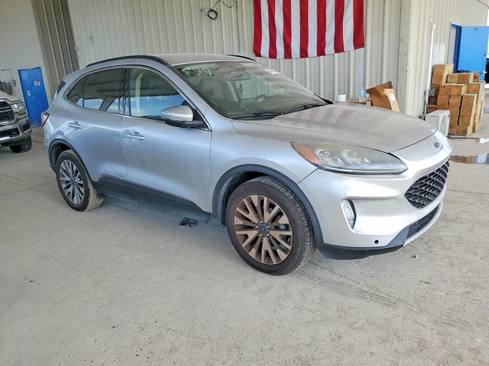 2020 FORD ESCAPE TITANIUM 4