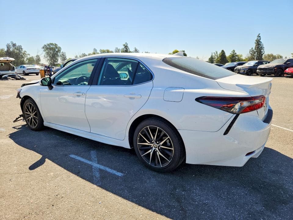 2023 TOYOTA CAMRY SE 2