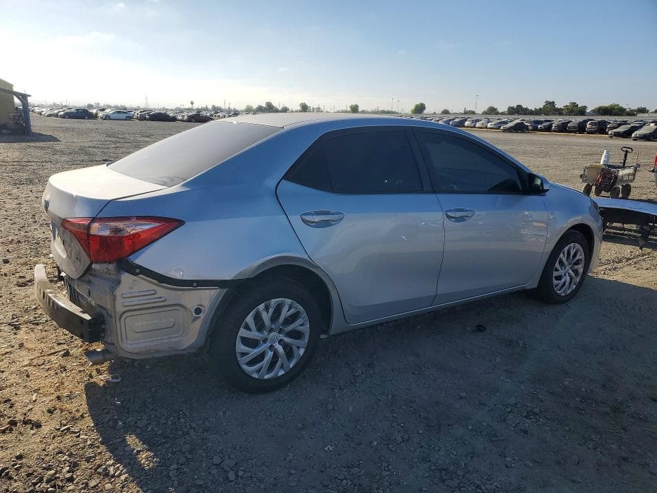 2018 TOYOTA COROLLA LE 3