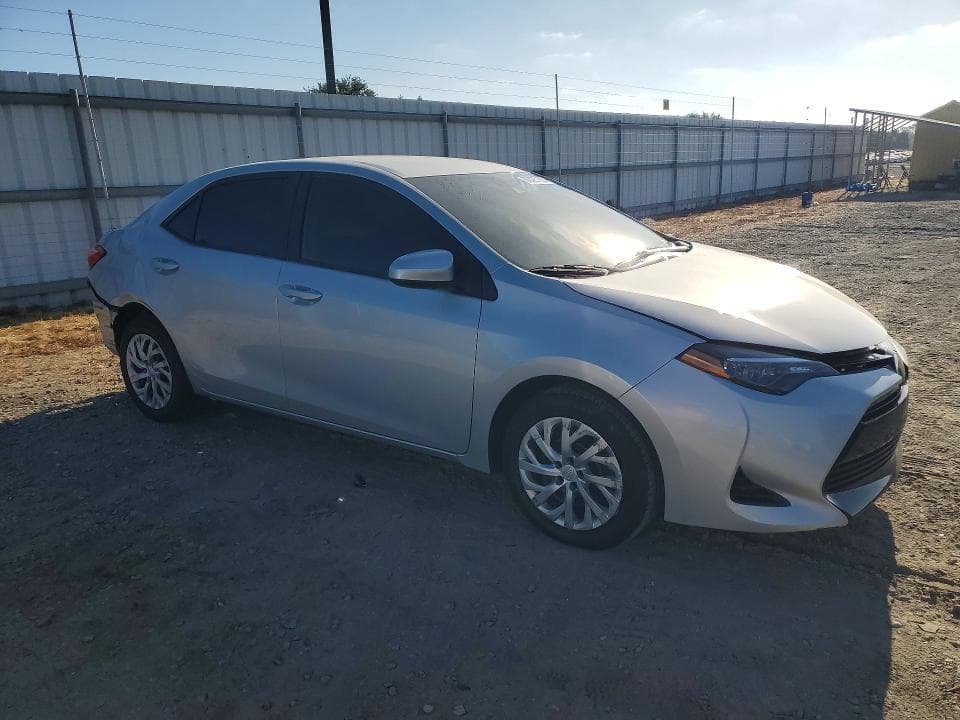 2018 TOYOTA COROLLA LE 4
