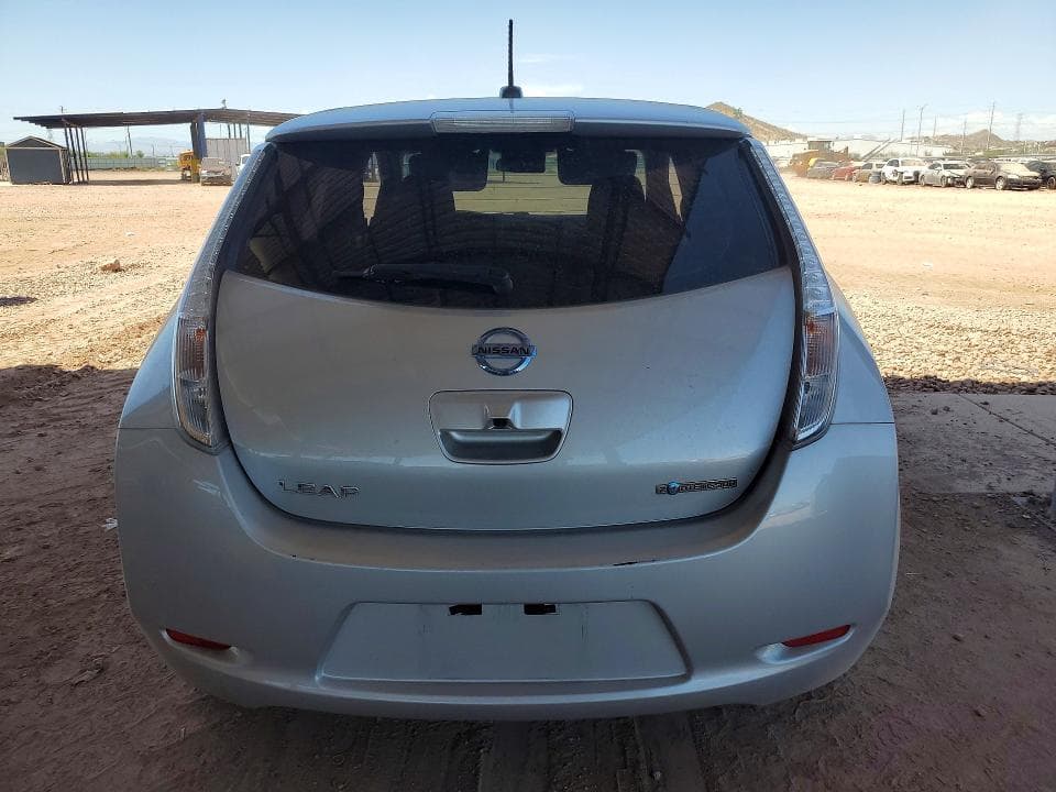 2017 NISSAN LEAF S 6