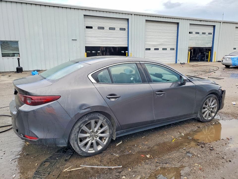 2021 MAZDA 3 SELECT 3