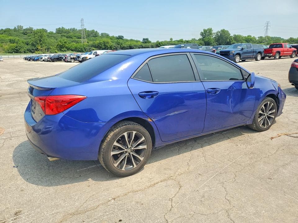 2017 TOYOTA COROLLA SE SE 3