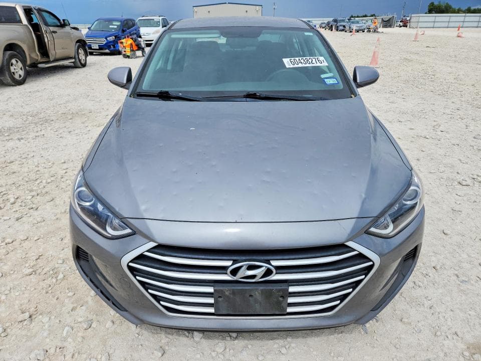 2018 HYUNDAI ELANTRA SE SE 5