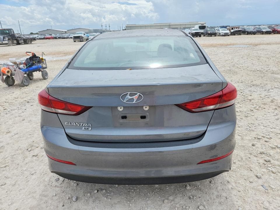 2018 HYUNDAI ELANTRA SE SE 6