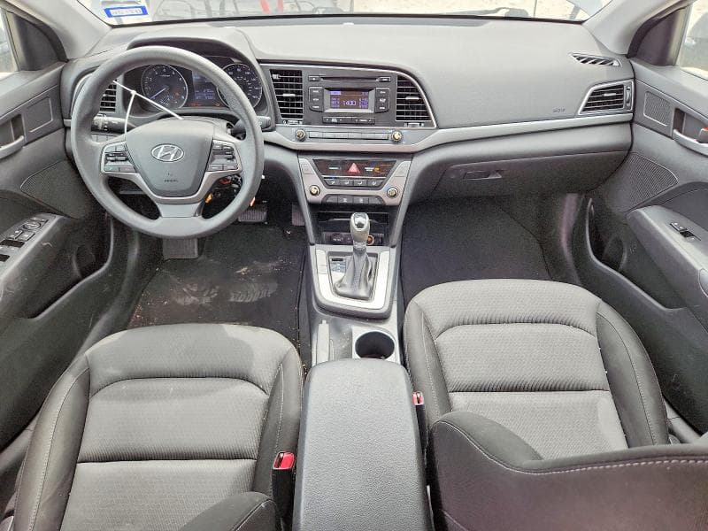 2018 HYUNDAI ELANTRA SE SE 8