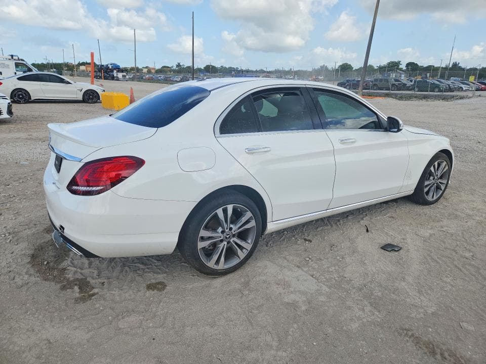 2020 MERCEDES-BENZ C 300 3