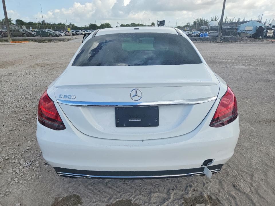2020 MERCEDES-BENZ C 300 6