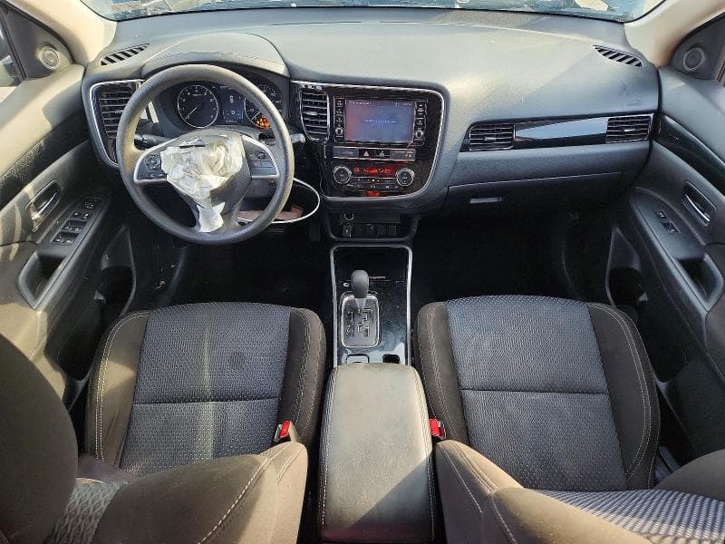 2019 MITSUBISHI OUTLANDER SE 8