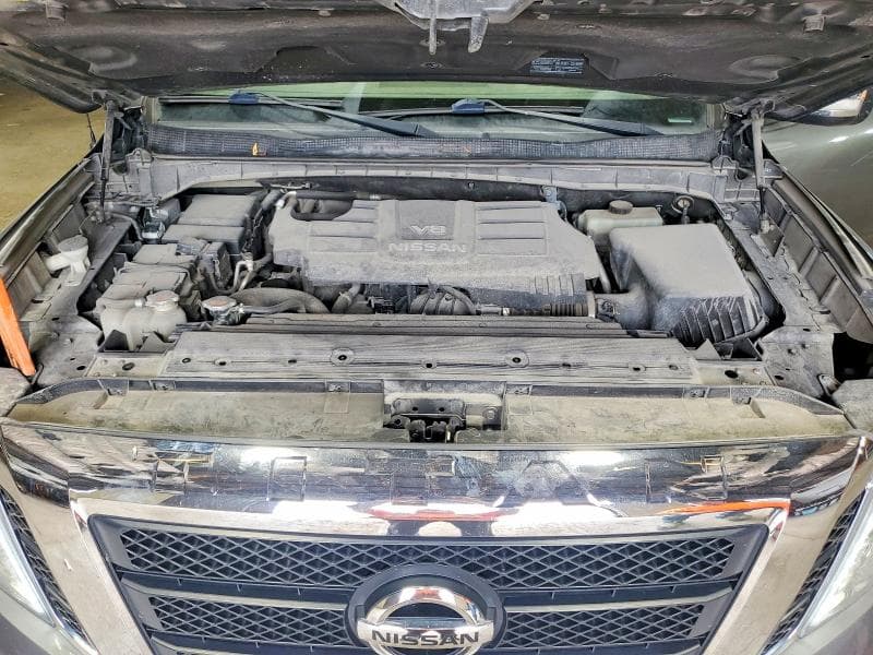 2017 NISSAN TITAN SL 11