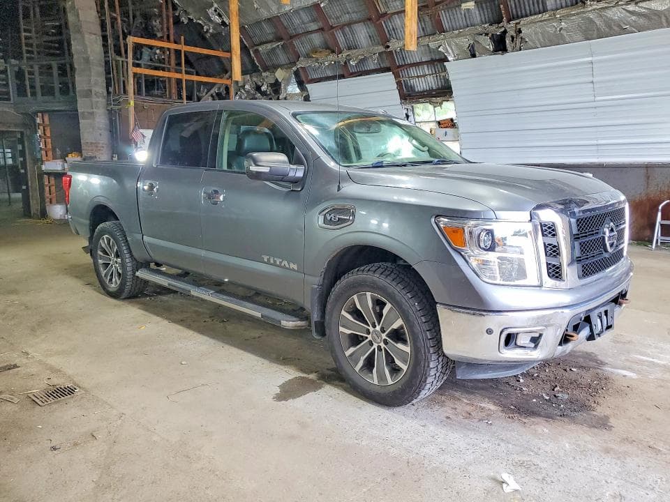 2017 NISSAN TITAN SL 4