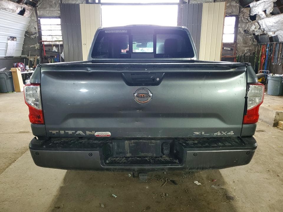 2017 NISSAN TITAN SL 6