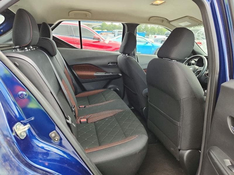 2019 NISSAN KICKS SR 11