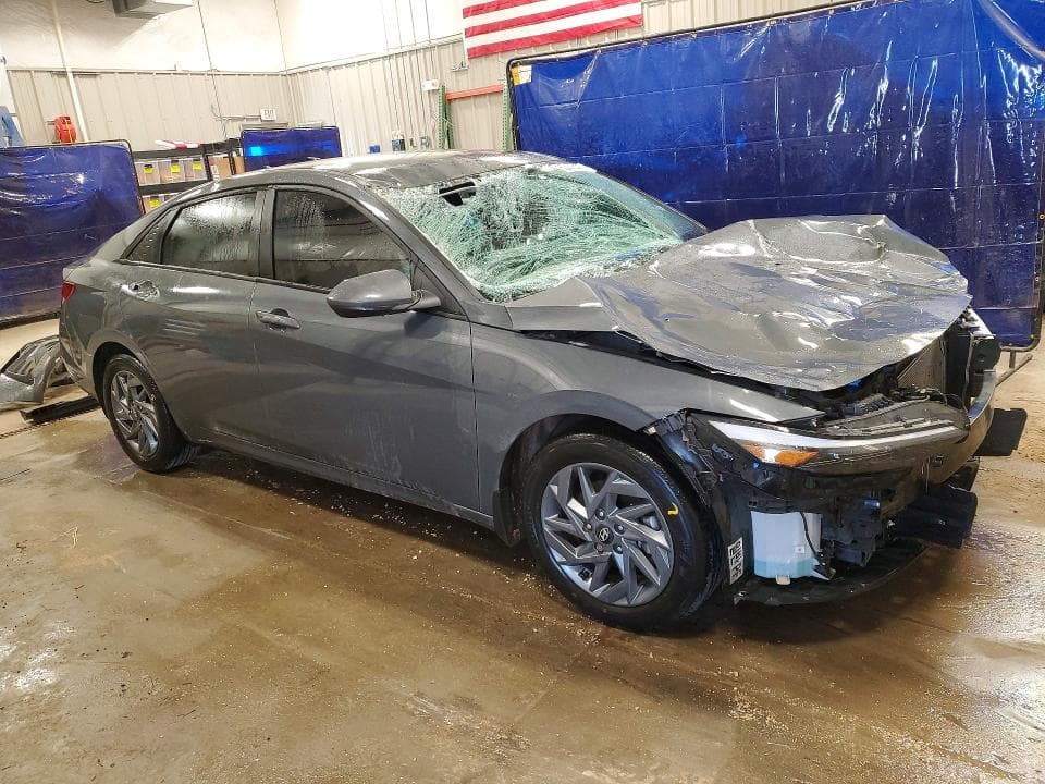 2024 HYUNDAI ELANTRA SEL SEL 4