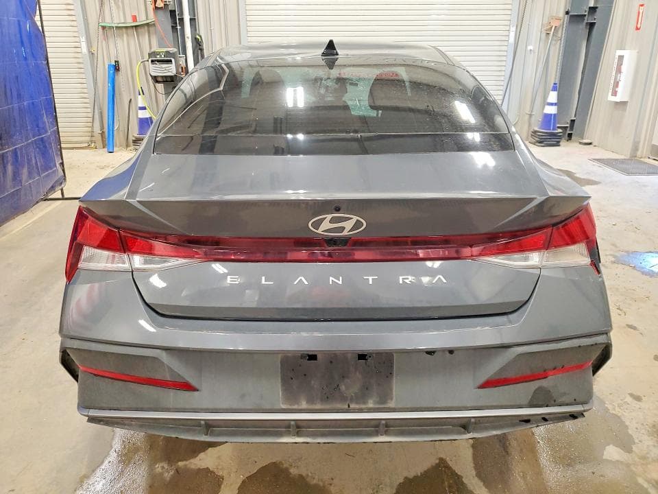 2024 HYUNDAI ELANTRA SEL SEL 6