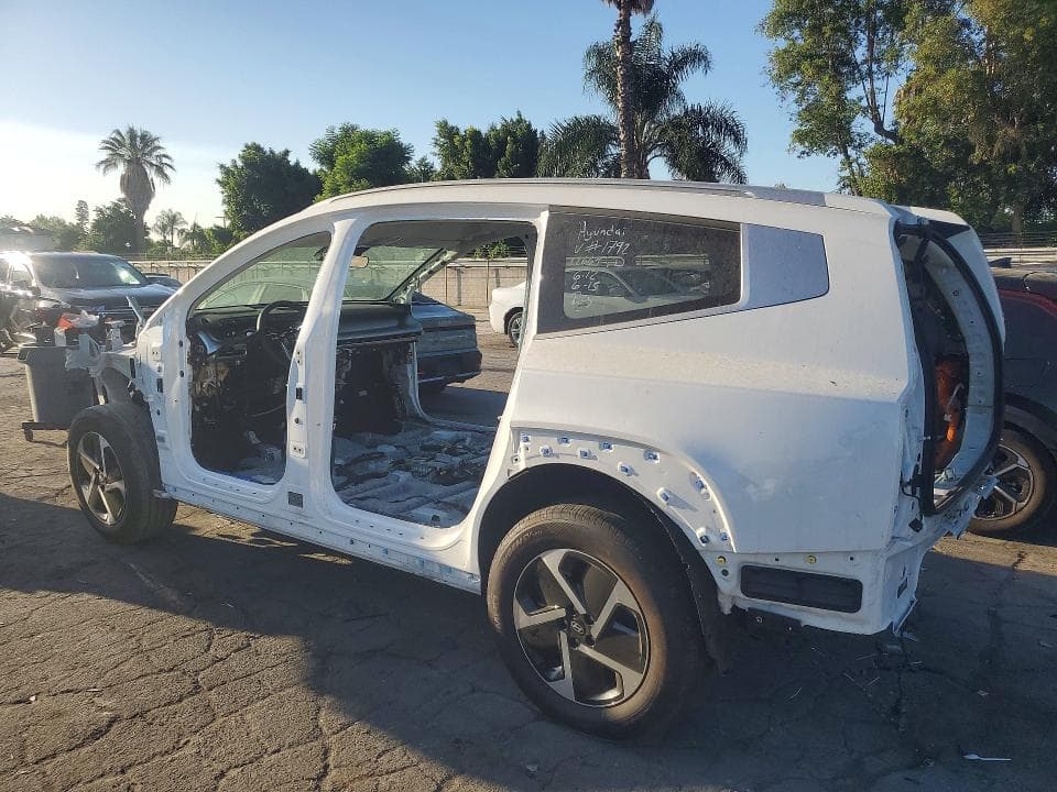 2026 HYUNDAI IONIQ 9 SE 2
