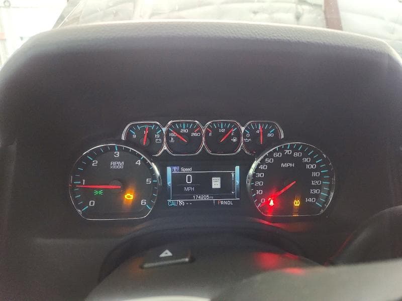 2017 CHEVROLET SUBURBAN K1500 PREMIER 9