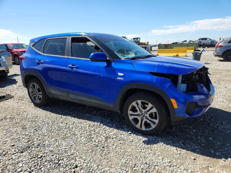 2023 KIA SELTOS LX 4