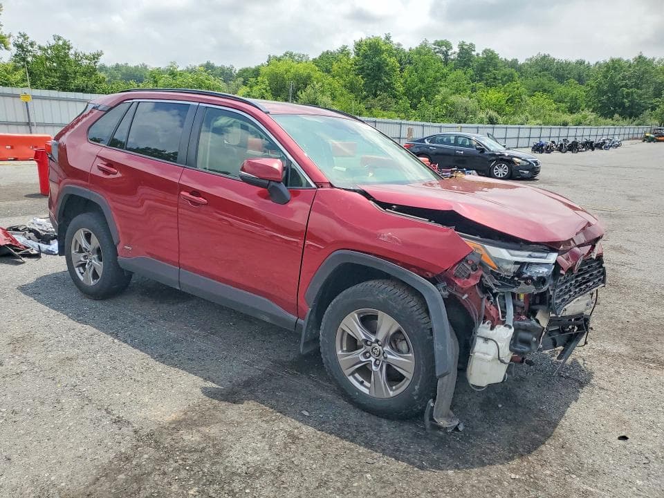 2022 TOYOTA RAV4 XLE 4