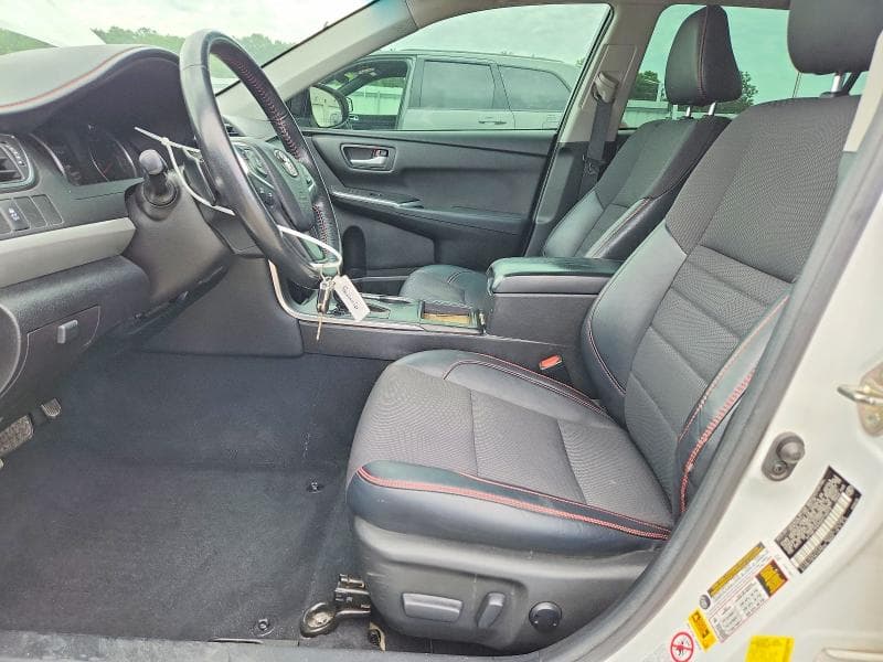 2016 TOYOTA CAMRY SE 7