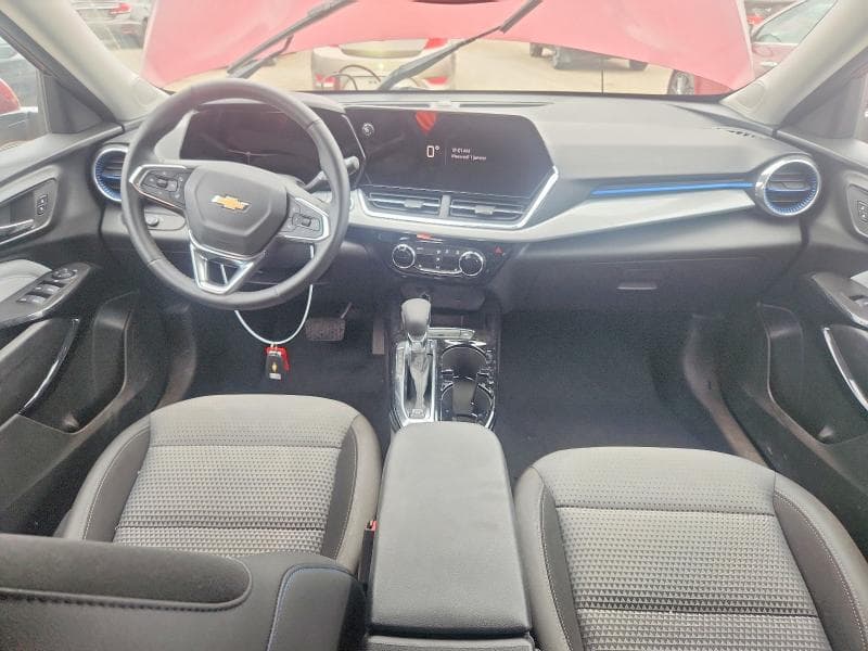 2025 CHEVROLET TRAX 1LT 8