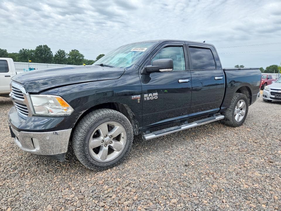 2016 RAM 1500 SLT