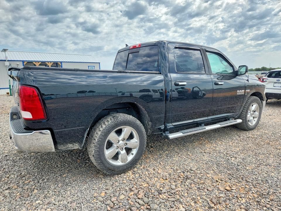 2016 RAM 1500 SLT 3
