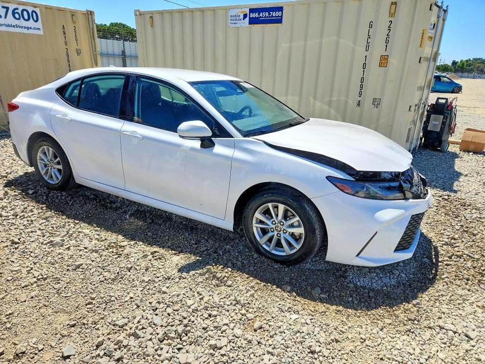 2025 TOYOTA CAMRY LE 4