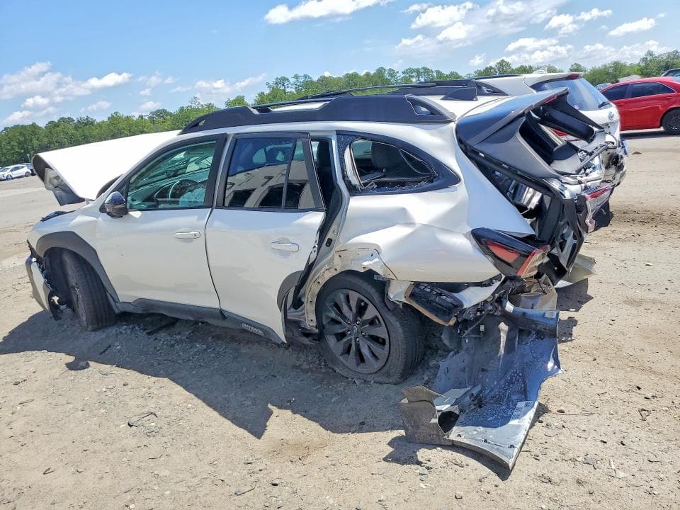 2023 SUBARU OUTBACK ONYX EDITION 2