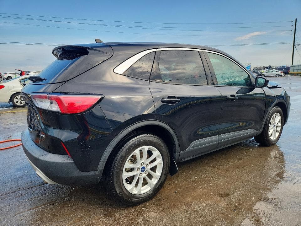 2021 FORD ESCAPE SE 3