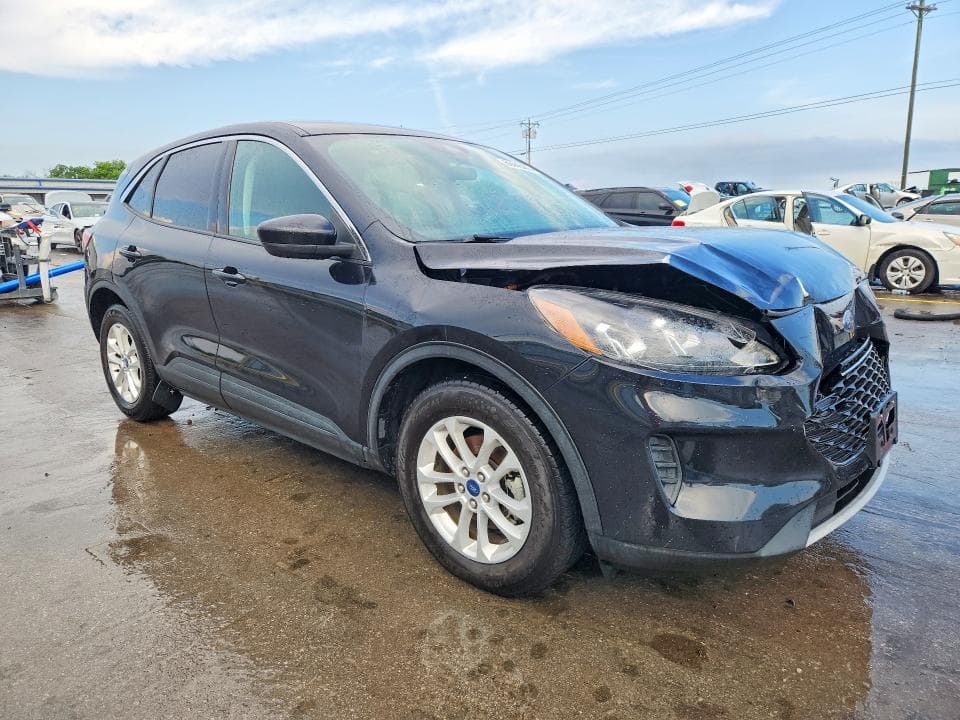 2021 FORD ESCAPE SE 4