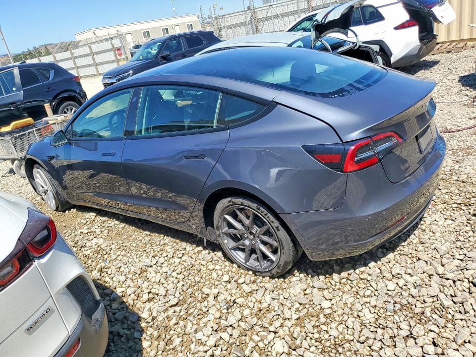 2022 TESLA MODEL 3 2