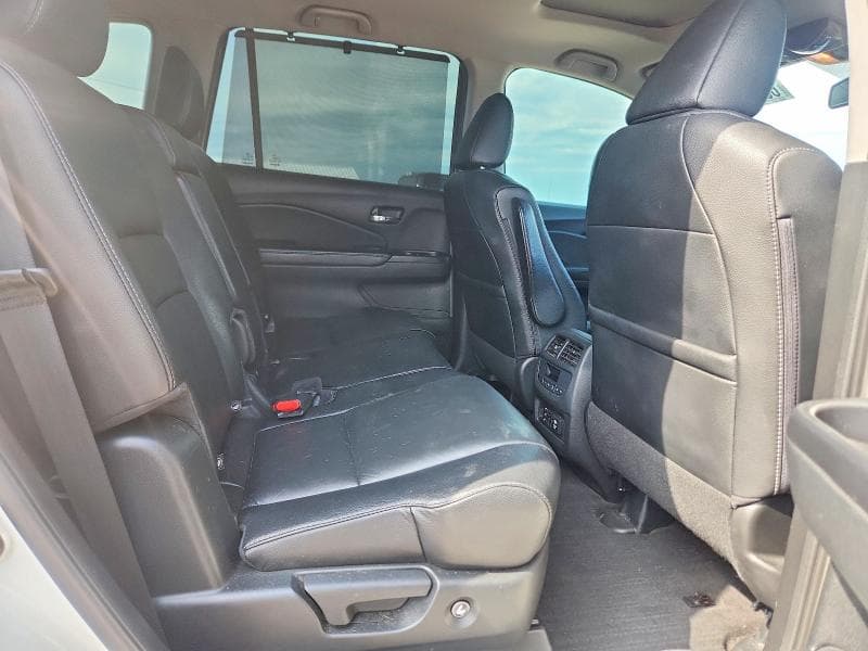 2017 HONDA PILOT TOURING 11